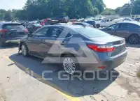 2015 Lexus ES350 photo