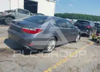 2015 Lexus ES350 photo