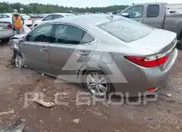 2015 Lexus ES350 photo