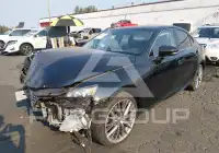 2015 Lexus IS photo