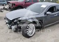 2015 Lexus LS460 photo