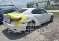 2015 Lexus LS460 photo