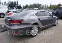 2015 Lexus LS460 photo