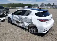 2015 Lexus CT200 photo