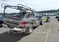 2015 RAM 1500 photo