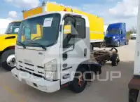 2015 Isuzu NPR photo