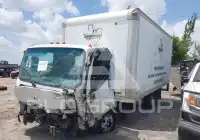 2015 Isuzu NPR фото