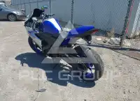 2015 Yamaha YZFR3 фото