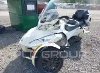 2015 Can-AM SPYDER фото