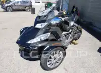 2015 Can-AM SPYDER фото