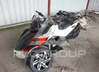 2015 Can-AM SPYDER фото