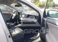 2015 Toyota RAV4 photo