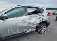 2015 Toyota RAV4 photo