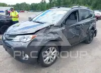2015 Toyota RAV4 photo