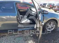 2015 Toyota COROLLA фото