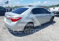 2015 Toyota COROLLA фото