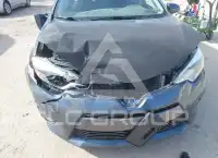 2015 Toyota COROLLA фото
