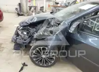2015 Toyota COROLLA фото