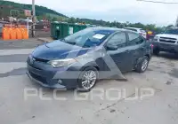 2015 Toyota COROLLA фото