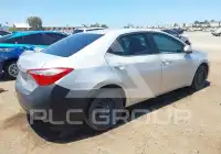 2015 Toyota COROLLA фото