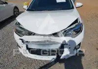 2015 Toyota COROLLA фото