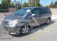 2015 Toyota SIENNA фото