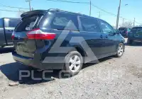 2015 Toyota SIENNA фото