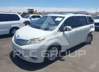 2015 Toyota SIENNA фото
