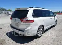 2015 Toyota SIENNA фото