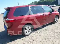 2015 Toyota SIENNA photo