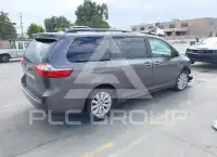 2015 Toyota SIENNA фото