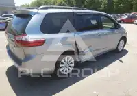 2015 Toyota SIENNA photo
