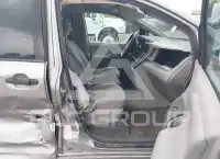 2015 Toyota SIENNA фото