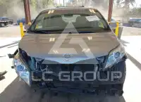 2015 Toyota SIENNA photo