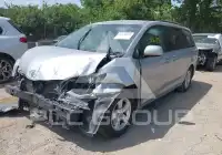 2015 Toyota SIENNA photo