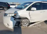 2015 Toyota SIENNA фото