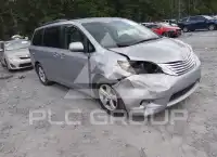 2015 Toyota SIENNA фото