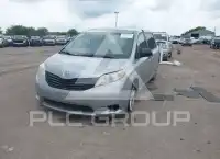 2015 Toyota SIENNA фото
