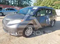 2015 Toyota SIENNA фото