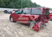 2015 Toyota SIENNA photo
