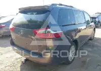2015 Toyota SIENNA фото