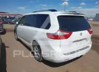 2015 Toyota SIENNA фото