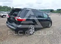 2015 Toyota SIENNA photo