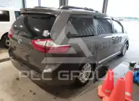 2015 Toyota SIENNA фото
