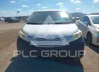 2015 Toyota SIENNA фото