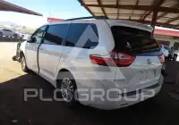 2015 Toyota SIENNA photo