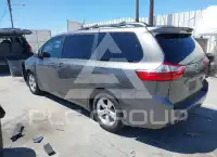 2015 Toyota SIENNA фото