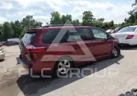 2015 Toyota SIENNA photo