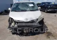 2015 Toyota SIENNA фото
