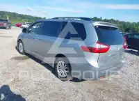 2015 Toyota SIENNA фото